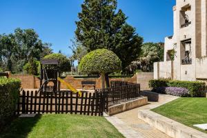 APARTAMENTO DOS DORMITORIOS VISTAS JARDÍN