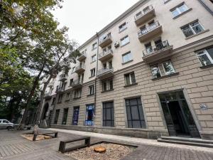 Newly renovated 2BR Apartment in historic Tbilisi