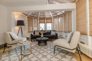 Stunning 3BR Home With Terrace in Knightsbridge