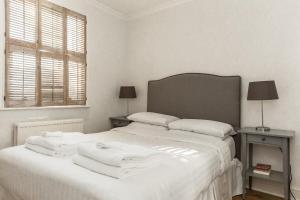 Stunning 3BR Home With Terrace in Knightsbridge