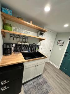 Serenity Haven - Modern Retreat