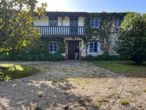 Fee4Me Galician Country House Families ONLY