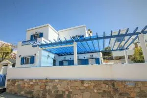 Villa Marina , Koumaros Tinos - Monastíria