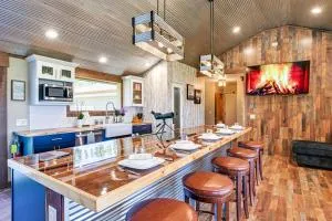 Ice Fishing On-Site Waterfront Nekoosa Home! - Stratford