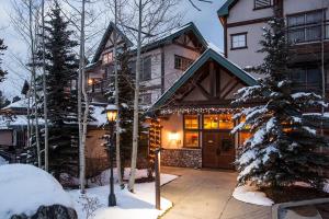 Corral 208W by Great Western Lodging