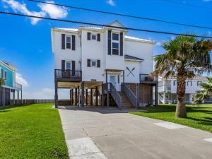 Beach Therapy -Baby Furniture *Arcade Game *Coffee