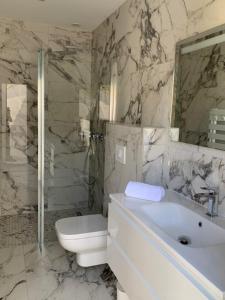 Villas VILLA RIVOLI vue mer et piscine : photos des chambres