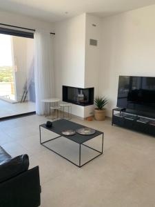 Villas VILLA RIVOLI vue mer et piscine : photos des chambres