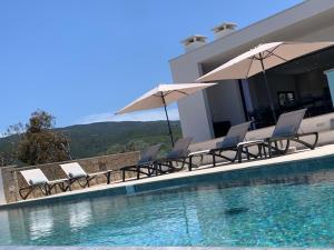 Villas VILLA RIVOLI vue mer et piscine : Villa - Vue sur Mer