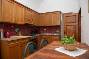 Il Cantuccio di Vittorio - Apartment with private garden in the Heart of Volterra