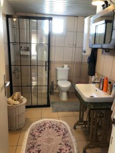 TARİHİ KALEİÇİ DENİZE YAKIN SİZE ÖZEL MUHTEŞEM KONUM UYGUN FİYAT ev