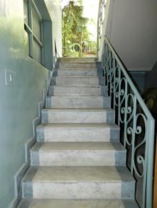 Cozy Bohemian Studio Apartment - GK2 South Delhi, near M Block Market