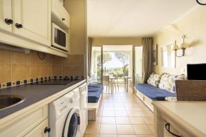 Les Appartements aux Restanques du Golfe de St Tropez - maeva Home - Appartement spacieux vue mer 2 pièces 5 personnes - Prestige - super Home MAE-2158