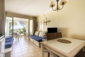 Les Appartements aux Restanques du Golfe de St Tropez - maeva Home - Appartement spacieux vue mer 2 pièces 5 personnes - Prestige - super Home MAE-2158