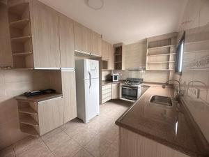 Cobertura Vista Mar com Piscina em Praia Grande - São Paulo.