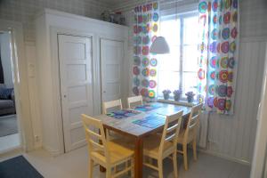 Putkisalon Kartano, Väentupa