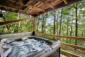 Secluded Cabin Hot Tub, Huge Deck, Fire Pit, WiFi - Mount Trimble