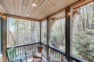 Chic Highlands Cabin