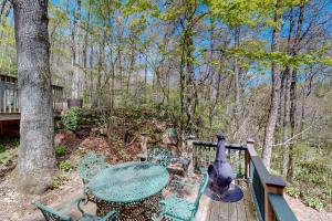 Chic Highlands Cabin