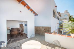 Villa Geminis by Abahana Villas