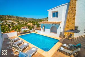 Villa Geminis by Abahana Villas