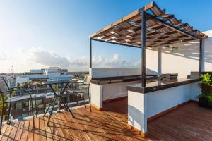 New 1 bedroom apt + Ocean view