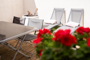 Les Bosquet Charmante Maison 2 Chambres ,parking gratuit au Centre de Châteauneuf-du-Pape