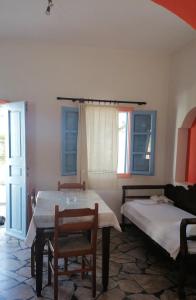 Standard Triple Room room in Pasoi Apartments