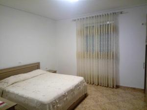 Ajlins Holidays Hause