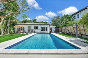 Summer Estate - Pool Parking & Prime Location - Coconut Grove