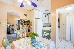 19 Mi to Disney World Bright Haines City Getaway!