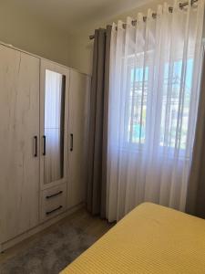 Sunny Hill - Parking - Fenced Garden - Luxury Loft