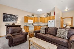 Bugle Pointe A13 by Estes Park Condos