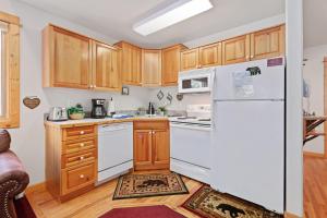 Bugle Pointe A15 by Estes Park Condos