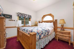 Bugle Pointe A16 by Estes Park Condos