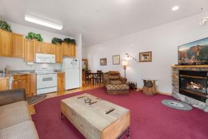 Bugle Pointe A16 by Estes Park Condos