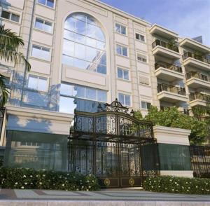 1071 -Em frente ao Hosp Albert Einstein