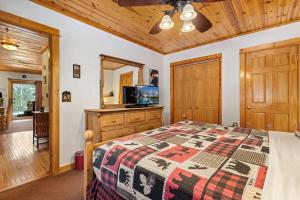 Bugle Pointe B16 by Estes Park Condos