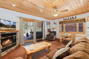 Bugle Pointe B18 by Estes Park Condos