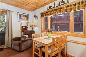 Bugle Pointe B18 by Estes Park Condos