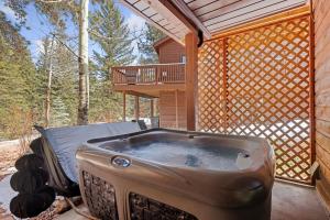 Bugle Pointe B18 by Estes Park Condos