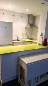 APARTAMENTO LOFT PRIMERA LÍNEA de playa, vistas altas mar y castillo