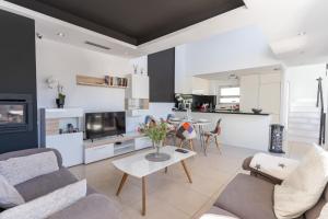 Gandhi by United Renters