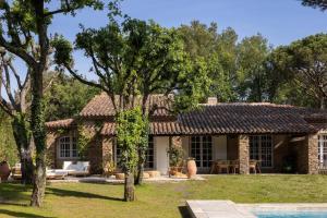 Appartements Modern New Stone Provencal Villa in Grimaud : photos des chambres