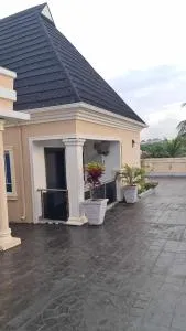IBADAN LUXURY APARTMENT - Moniya