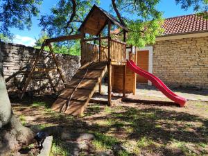 The Old Stone House Dida Jure