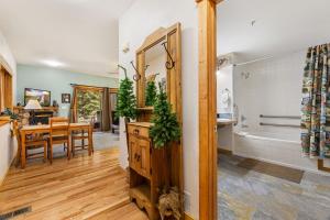 Bugle Pointe A02 by Estes Park Condos