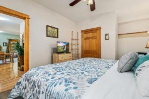 Bugle Pointe A02 by Estes Park Condos