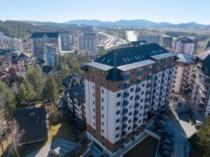 Evergreen Central Residence 65