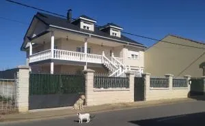 Miradoralaribera Chalet rural - Carrizo de la Ribera